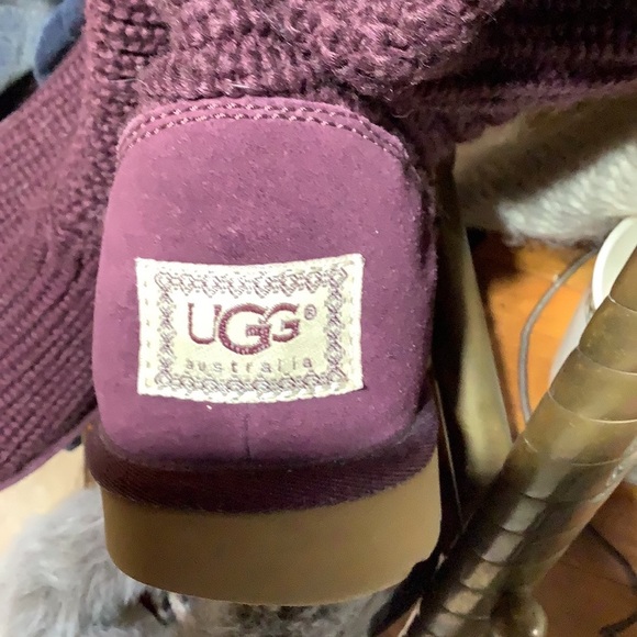 Ugg Sweater Boot, tall or fold over for short Bootie - Picture 6 of 6